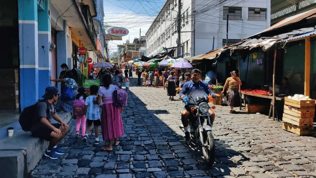 危地马拉Lake Latitlan San Pedro街头